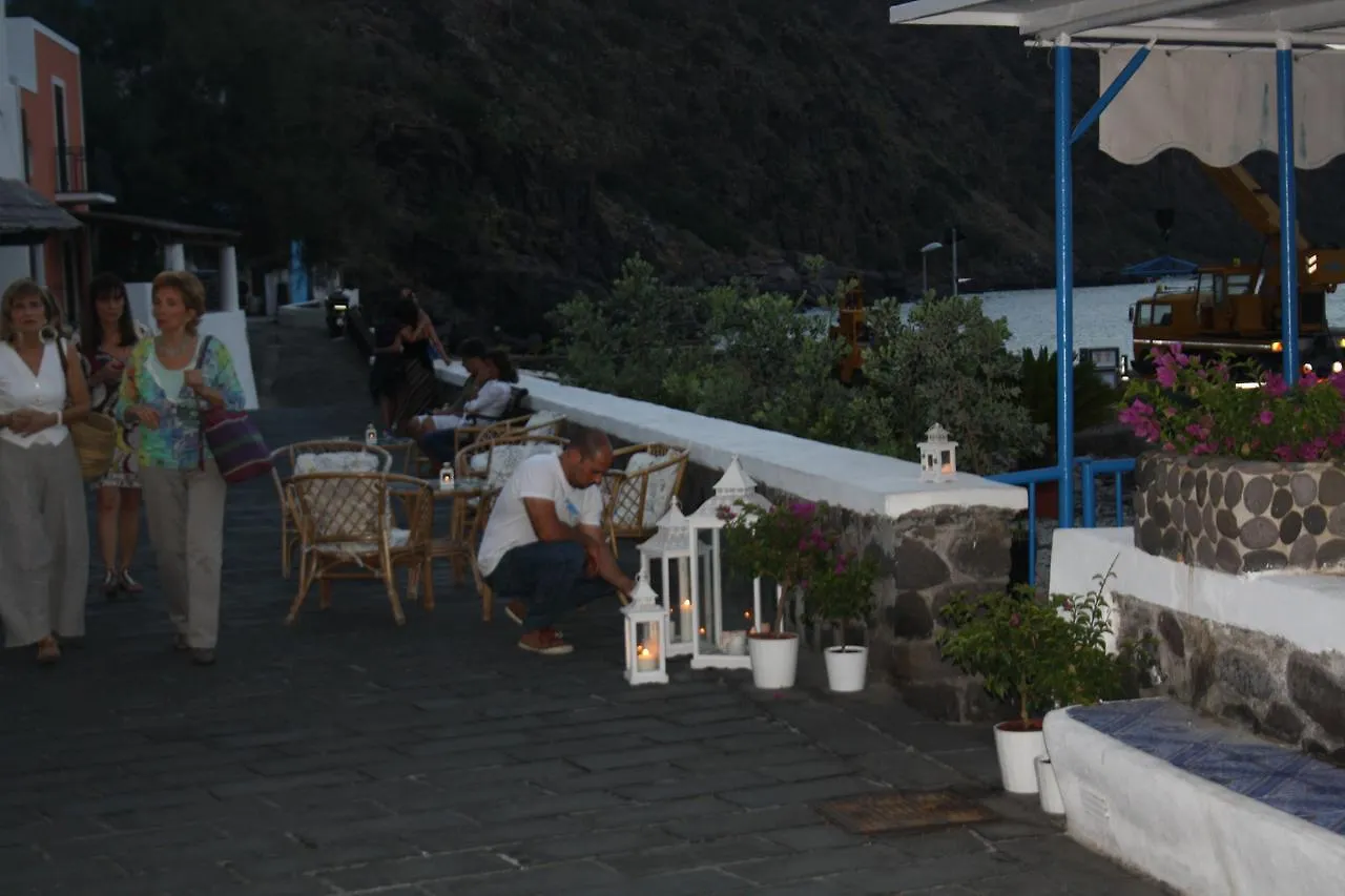 Da Nino Sul Mare Filicudi Bed & Breakfast Pecorini