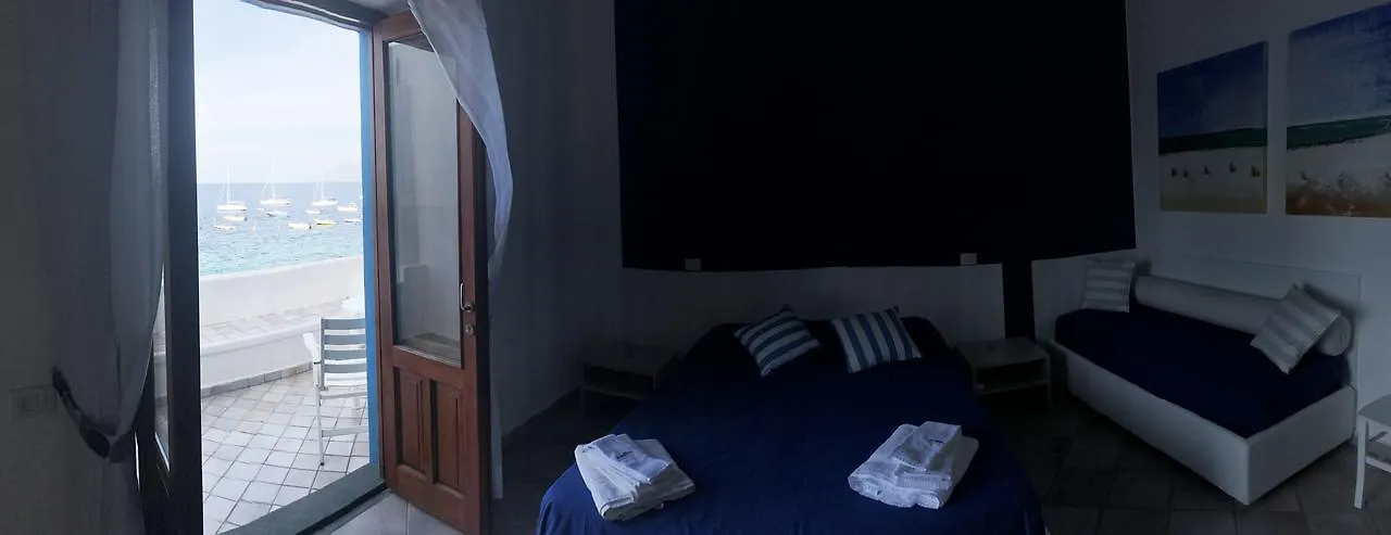 Da Nino Sul Mare Bed & Breakfast Pecorini
