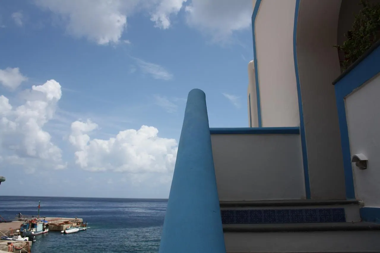 Da Nino Sul Mare Bed & Breakfast Pecorini 0*,  Italy