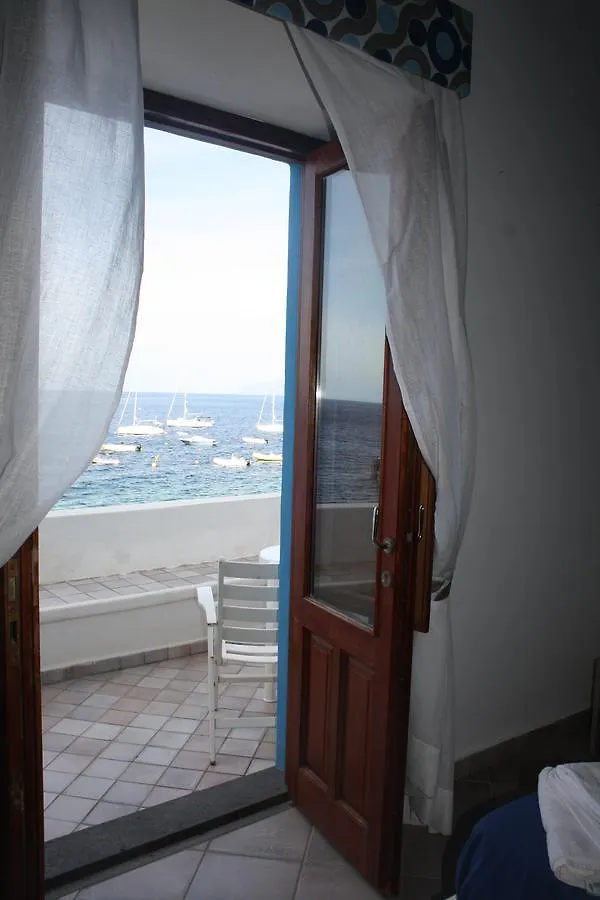 Da Nino Sul Mare Bed & Breakfast Pecorini