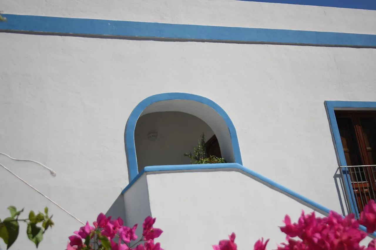 Da Nino Sul Mare Bed & Breakfast Pecorini